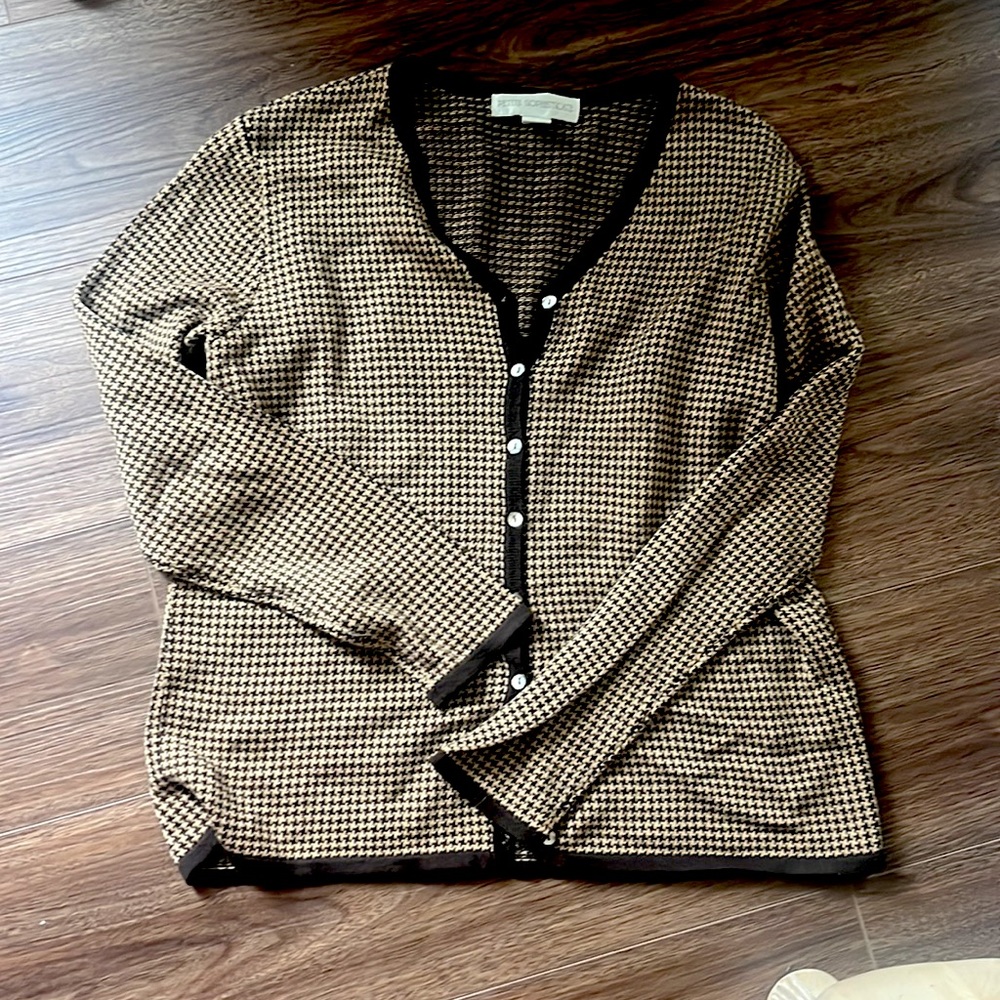 Checked brown sweater